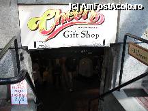 [P14] Cheers Gift Shop - intrarea in magazinul de suveniruri » foto by cintus
 - 
<span class="allrVoted glyphicon glyphicon-heart hidden" id="av219171"></span>
<a class="m-l-10 hidden" id="sv219171" onclick="voting_Foto_DelVot(,219171,9314)" role="button">șterge vot <span class="glyphicon glyphicon-remove"></span></a>
<a id="v9219171" class=" c-red"  onclick="voting_Foto_SetVot(219171)" role="button"><span class="glyphicon glyphicon-heart-empty"></span> <b>LIKE</b> = Votează poza</a> <img class="hidden"  id="f219171W9" src="/imagini/loader.gif" border="0" /><span class="AjErrMes hidden" id="e219171ErM"></span>