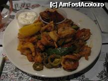 [P02] O imagine mai de aproape a portiei de calamari » foto by cintus
 - 
<span class="allrVoted glyphicon glyphicon-heart hidden" id="av219158"></span>
<a class="m-l-10 hidden" id="sv219158" onclick="voting_Foto_DelVot(,219158,9314)" role="button">șterge vot <span class="glyphicon glyphicon-remove"></span></a>
<a id="v9219158" class=" c-red"  onclick="voting_Foto_SetVot(219158)" role="button"><span class="glyphicon glyphicon-heart-empty"></span> <b>LIKE</b> = Votează poza</a> <img class="hidden"  id="f219158W9" src="/imagini/loader.gif" border="0" /><span class="AjErrMes hidden" id="e219158ErM"></span>