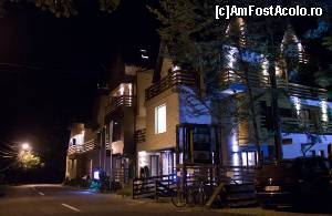 [P01] Ioana Hotels seara » foto by anaploiesti
 - 
<span class="allrVoted glyphicon glyphicon-heart hidden" id="av655082"></span>
<a class="m-l-10 hidden" id="sv655082" onclick="voting_Foto_DelVot(,655082,9330)" role="button">șterge vot <span class="glyphicon glyphicon-remove"></span></a>
<a id="v9655082" class=" c-red"  onclick="voting_Foto_SetVot(655082)" role="button"><span class="glyphicon glyphicon-heart-empty"></span> <b>LIKE</b> = Votează poza</a> <img class="hidden"  id="f655082W9" src="/imagini/loader.gif" border="0" /><span class="AjErrMes hidden" id="e655082ErM"></span>