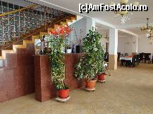 [P04] Pensiunea Eden din Rânca-holul recepției cu zona de restaurant afectată fumătorilor din partea dreaptă » foto by mariana.olaru
 - 
<span class="allrVoted glyphicon glyphicon-heart hidden" id="av265041"></span>
<a class="m-l-10 hidden" id="sv265041" onclick="voting_Foto_DelVot(,265041,9568)" role="button">șterge vot <span class="glyphicon glyphicon-remove"></span></a>
<a id="v9265041" class=" c-red"  onclick="voting_Foto_SetVot(265041)" role="button"><span class="glyphicon glyphicon-heart-empty"></span> <b>LIKE</b> = Votează poza</a> <img class="hidden"  id="f265041W9" src="/imagini/loader.gif" border="0" /><span class="AjErrMes hidden" id="e265041ErM"></span>