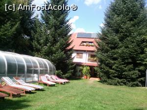 [P01] Curtea, piscina si vila Transilvania House » foto by sonobel_ms3
 - 
<span class="allrVoted glyphicon glyphicon-heart hidden" id="av792376"></span>
<a class="m-l-10 hidden" id="sv792376" onclick="voting_Foto_DelVot(,792376,9658)" role="button">șterge vot <span class="glyphicon glyphicon-remove"></span></a>
<a id="v9792376" class=" c-red"  onclick="voting_Foto_SetVot(792376)" role="button"><span class="glyphicon glyphicon-heart-empty"></span> <b>LIKE</b> = Votează poza</a> <img class="hidden"  id="f792376W9" src="/imagini/loader.gif" border="0" /><span class="AjErrMes hidden" id="e792376ErM"></span>