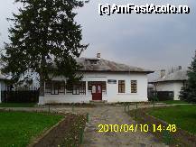 [P25] Manastirea Zamfira - muzeul Manastirii, cam asa arata si chiliile de maici » foto by magdalena
 - 
<span class="allrVoted glyphicon glyphicon-heart hidden" id="av63731"></span>
<a class="m-l-10 hidden" id="sv63731" onclick="voting_Foto_DelVot(,63731,9671)" role="button">șterge vot <span class="glyphicon glyphicon-remove"></span></a>
<a id="v963731" class=" c-red"  onclick="voting_Foto_SetVot(63731)" role="button"><span class="glyphicon glyphicon-heart-empty"></span> <b>LIKE</b> = Votează poza</a> <img class="hidden"  id="f63731W9" src="/imagini/loader.gif" border="0" /><span class="AjErrMes hidden" id="e63731ErM"></span>
