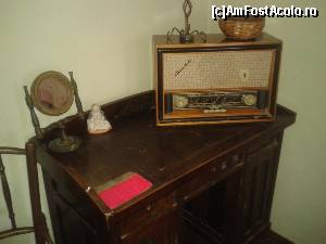 [P08] Radioul vintage de care avea şi bunica mea.  » foto by ariciu*
 - 
<span class="allrVoted glyphicon glyphicon-heart hidden" id="av506051"></span>
<a class="m-l-10 hidden" id="sv506051" onclick="voting_Foto_DelVot(,506051,9704)" role="button">șterge vot <span class="glyphicon glyphicon-remove"></span></a>
<a id="v9506051" class=" c-red"  onclick="voting_Foto_SetVot(506051)" role="button"><span class="glyphicon glyphicon-heart-empty"></span> <b>LIKE</b> = Votează poza</a> <img class="hidden"  id="f506051W9" src="/imagini/loader.gif" border="0" /><span class="AjErrMes hidden" id="e506051ErM"></span>