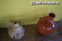 [P20] Doua vase - decoratiuni in curte pe un pervaz » foto by cintus
 - 
<span class="allrVoted glyphicon glyphicon-heart hidden" id="av239896"></span>
<a class="m-l-10 hidden" id="sv239896" onclick="voting_Foto_DelVot(,239896,9775)" role="button">șterge vot <span class="glyphicon glyphicon-remove"></span></a>
<a id="v9239896" class=" c-red"  onclick="voting_Foto_SetVot(239896)" role="button"><span class="glyphicon glyphicon-heart-empty"></span> <b>LIKE</b> = Votează poza</a> <img class="hidden"  id="f239896W9" src="/imagini/loader.gif" border="0" /><span class="AjErrMes hidden" id="e239896ErM"></span>