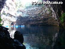[P18] Kefalonia, Melissani » foto by ava eva
 - 
<span class="allrVoted glyphicon glyphicon-heart hidden" id="av316247"></span>
<a class="m-l-10 hidden" id="sv316247" onclick="voting_Foto_DelVot(,316247,9859)" role="button">șterge vot <span class="glyphicon glyphicon-remove"></span></a>
<a id="v9316247" class=" c-red"  onclick="voting_Foto_SetVot(316247)" role="button"><span class="glyphicon glyphicon-heart-empty"></span> <b>LIKE</b> = Votează poza</a> <img class="hidden"  id="f316247W9" src="/imagini/loader.gif" border="0" /><span class="AjErrMes hidden" id="e316247ErM"></span>