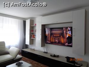 [P09] Televizorul de mari dimensiuni » foto by Alina53
 - 
<span class="allrVoted glyphicon glyphicon-heart hidden" id="av1356532"></span>
<a class="m-l-10 hidden" id="sv1356532" onclick="voting_Foto_DelVot(,1356532,9881)" role="button">șterge vot <span class="glyphicon glyphicon-remove"></span></a>
<a id="v91356532" class=" c-red"  onclick="voting_Foto_SetVot(1356532)" role="button"><span class="glyphicon glyphicon-heart-empty"></span> <b>LIKE</b> = Votează poza</a> <img class="hidden"  id="f1356532W9" src="/imagini/loader.gif" border="0" /><span class="AjErrMes hidden" id="e1356532ErM"></span>
