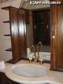 [P23] Chiuveta si oglinda » foto by georgiana
 - 
<span class="allrVoted glyphicon glyphicon-heart hidden" id="av244388"></span>
<a class="m-l-10 hidden" id="sv244388" onclick="voting_Foto_DelVot(,244388,9916)" role="button">șterge vot <span class="glyphicon glyphicon-remove"></span></a>
<a id="v9244388" class=" c-red"  onclick="voting_Foto_SetVot(244388)" role="button"><span class="glyphicon glyphicon-heart-empty"></span> <b>LIKE</b> = Votează poza</a> <img class="hidden"  id="f244388W9" src="/imagini/loader.gif" border="0" /><span class="AjErrMes hidden" id="e244388ErM"></span>