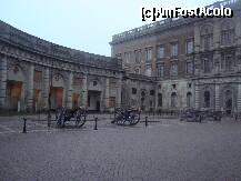 [P14] Stockholm - Royal Palace - Curtea interioara. » foto by popescu.borsa*
 - 
<span class="allrVoted glyphicon glyphicon-heart hidden" id="av157512"></span>
<a class="m-l-10 hidden" id="sv157512" onclick="voting_Foto_DelVot(,157512,9962)" role="button">șterge vot <span class="glyphicon glyphicon-remove"></span></a>
<a id="v9157512" class=" c-red"  onclick="voting_Foto_SetVot(157512)" role="button"><span class="glyphicon glyphicon-heart-empty"></span> <b>LIKE</b> = Votează poza</a> <img class="hidden"  id="f157512W9" src="/imagini/loader.gif" border="0" /><span class="AjErrMes hidden" id="e157512ErM"></span>