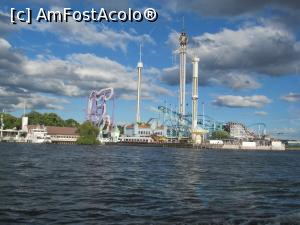 [P53] Parcul de distracții Tivoli Grona Lund, pe lângă care doar am trecut cu vaporașul.  » foto by Aurici
 - 
<span class="allrVoted glyphicon glyphicon-heart hidden" id="av799915"></span>
<a class="m-l-10 hidden" id="sv799915" onclick="voting_Foto_DelVot(,799915,9962)" role="button">șterge vot <span class="glyphicon glyphicon-remove"></span></a>
<a id="v9799915" class=" c-red"  onclick="voting_Foto_SetVot(799915)" role="button"><span class="glyphicon glyphicon-heart-empty"></span> <b>LIKE</b> = Votează poza</a> <img class="hidden"  id="f799915W9" src="/imagini/loader.gif" border="0" /><span class="AjErrMes hidden" id="e799915ErM"></span>
