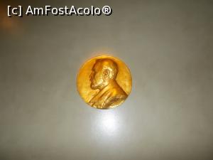 [P11] Alfred Nobel, pe unul din pereţii primăriei » foto by marius gaudi*
 - 
<span class="allrVoted glyphicon glyphicon-heart hidden" id="av808807"></span>
<a class="m-l-10 hidden" id="sv808807" onclick="voting_Foto_DelVot(,808807,9962)" role="button">șterge vot <span class="glyphicon glyphicon-remove"></span></a>
<a id="v9808807" class=" c-red"  onclick="voting_Foto_SetVot(808807)" role="button"><span class="glyphicon glyphicon-heart-empty"></span> <b>LIKE</b> = Votează poza</a> <img class="hidden"  id="f808807W9" src="/imagini/loader.gif" border="0" /><span class="AjErrMes hidden" id="e808807ErM"></span>