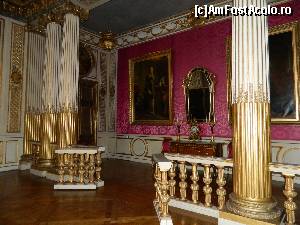 [P18] Sala Pillared, cu coloane ionice, din interiorul Palatului Regal din Stockholm » foto by ileanaxperta*
 - 
<span class="allrVoted glyphicon glyphicon-heart hidden" id="av580222"></span>
<a class="m-l-10 hidden" id="sv580222" onclick="voting_Foto_DelVot(,580222,9962)" role="button">șterge vot <span class="glyphicon glyphicon-remove"></span></a>
<a id="v9580222" class=" c-red"  onclick="voting_Foto_SetVot(580222)" role="button"><span class="glyphicon glyphicon-heart-empty"></span> <b>LIKE</b> = Votează poza</a> <img class="hidden"  id="f580222W9" src="/imagini/loader.gif" border="0" /><span class="AjErrMes hidden" id="e580222ErM"></span>