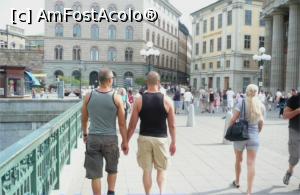 [P10] Și un moment de pace universală în stil suedez.  » foto by glcitizen
 - 
<span class="allrVoted glyphicon glyphicon-heart hidden" id="av959982"></span>
<a class="m-l-10 hidden" id="sv959982" onclick="voting_Foto_DelVot(,959982,9962)" role="button">șterge vot <span class="glyphicon glyphicon-remove"></span></a>
<a id="v9959982" class=" c-red"  onclick="voting_Foto_SetVot(959982)" role="button"><span class="glyphicon glyphicon-heart-empty"></span> <b>LIKE</b> = Votează poza</a> <img class="hidden"  id="f959982W9" src="/imagini/loader.gif" border="0" /><span class="AjErrMes hidden" id="e959982ErM"></span>