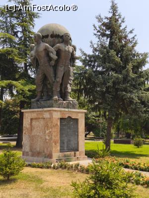 [P36] Parcul Femeilor luptatoare » foto by fredutza
 - 
<span class="allrVoted glyphicon glyphicon-heart hidden" id="av1500300"></span>
<a class="m-l-10 hidden" id="sv1500300" onclick="voting_Foto_DelVot(,1500300,10053)" role="button">șterge vot <span class="glyphicon glyphicon-remove"></span></a>
<a id="v91500300" class=" c-red"  onclick="voting_Foto_SetVot(1500300)" role="button"><span class="glyphicon glyphicon-heart-empty"></span> <b>LIKE</b> = Votează poza</a> <img class="hidden"  id="f1500300W9" src="/imagini/loader.gif" border="0" /><span class="AjErrMes hidden" id="e1500300ErM"></span>