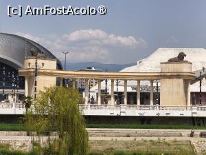 [P39] Colonada Macedoniei Independente » foto by fredutza
 - 
<span class="allrVoted glyphicon glyphicon-heart hidden" id="av1500303"></span>
<a class="m-l-10 hidden" id="sv1500303" onclick="voting_Foto_DelVot(,1500303,10053)" role="button">șterge vot <span class="glyphicon glyphicon-remove"></span></a>
<a id="v91500303" class=" c-red"  onclick="voting_Foto_SetVot(1500303)" role="button"><span class="glyphicon glyphicon-heart-empty"></span> <b>LIKE</b> = Votează poza</a> <img class="hidden"  id="f1500303W9" src="/imagini/loader.gif" border="0" /><span class="AjErrMes hidden" id="e1500303ErM"></span>