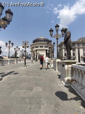 [P41] pe Podul Artelor » foto by fredutza
 - 
<span class="allrVoted glyphicon glyphicon-heart hidden" id="av1500305"></span>
<a class="m-l-10 hidden" id="sv1500305" onclick="voting_Foto_DelVot(,1500305,10053)" role="button">șterge vot <span class="glyphicon glyphicon-remove"></span></a>
<a id="v91500305" class=" c-red"  onclick="voting_Foto_SetVot(1500305)" role="button"><span class="glyphicon glyphicon-heart-empty"></span> <b>LIKE</b> = Votează poza</a> <img class="hidden"  id="f1500305W9" src="/imagini/loader.gif" border="0" /><span class="AjErrMes hidden" id="e1500305ErM"></span>