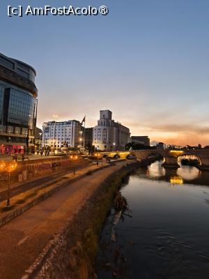 [P50] Vedere spre Podul de Piatra seara » foto by fredutza
 - 
<span class="allrVoted glyphicon glyphicon-heart hidden" id="av1500314"></span>
<a class="m-l-10 hidden" id="sv1500314" onclick="voting_Foto_DelVot(,1500314,10053)" role="button">șterge vot <span class="glyphicon glyphicon-remove"></span></a>
<a id="v91500314" class=" c-red"  onclick="voting_Foto_SetVot(1500314)" role="button"><span class="glyphicon glyphicon-heart-empty"></span> <b>LIKE</b> = Votează poza</a> <img class="hidden"  id="f1500314W9" src="/imagini/loader.gif" border="0" /><span class="AjErrMes hidden" id="e1500314ErM"></span>