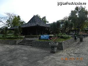 [P02] centrul de informare turistica din parcul prambanan » foto by andreea72
 - 
<span class="allrVoted glyphicon glyphicon-heart hidden" id="av501752"></span>
<a class="m-l-10 hidden" id="sv501752" onclick="voting_Foto_DelVot(,501752,10069)" role="button">șterge vot <span class="glyphicon glyphicon-remove"></span></a>
<a id="v9501752" class=" c-red"  onclick="voting_Foto_SetVot(501752)" role="button"><span class="glyphicon glyphicon-heart-empty"></span> <b>LIKE</b> = Votează poza</a> <img class="hidden"  id="f501752W9" src="/imagini/loader.gif" border="0" /><span class="AjErrMes hidden" id="e501752ErM"></span>
