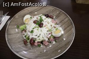 [P08] Balcic, Restaurantul „Ariciu”, Salata Ciobanului, bună... » foto by mprofeanu
 - 
<span class="allrVoted glyphicon glyphicon-heart hidden" id="av1211661"></span>
<a class="m-l-10 hidden" id="sv1211661" onclick="voting_Foto_DelVot(,1211661,10168)" role="button">șterge vot <span class="glyphicon glyphicon-remove"></span></a>
<a id="v91211661" class=" c-red"  onclick="voting_Foto_SetVot(1211661)" role="button"><span class="glyphicon glyphicon-heart-empty"></span> <b>LIKE</b> = Votează poza</a> <img class="hidden"  id="f1211661W9" src="/imagini/loader.gif" border="0" /><span class="AjErrMes hidden" id="e1211661ErM"></span>