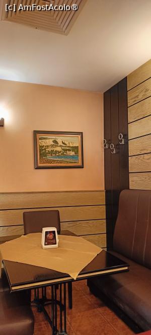 [P03] O masă mai mică la etajul intermediar. » foto by tata123 🔱
 - 
<span class="allrVoted glyphicon glyphicon-heart hidden" id="av1496832"></span>
<a class="m-l-10 hidden" id="sv1496832" onclick="voting_Foto_DelVot(,1496832,10168)" role="button">șterge vot <span class="glyphicon glyphicon-remove"></span></a>
<a id="v91496832" class=" c-red"  onclick="voting_Foto_SetVot(1496832)" role="button"><span class="glyphicon glyphicon-heart-empty"></span> <b>LIKE</b> = Votează poza</a> <img class="hidden"  id="f1496832W9" src="/imagini/loader.gif" border="0" /><span class="AjErrMes hidden" id="e1496832ErM"></span>