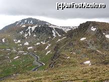 [P07] cand si daca aveti chef, de la pensiune se poate merge pe Transalpina, dupa opinia mea cel mai frumos drum alpin din Romania, asfalt excelent, peisaje mirifice... doar sa trageti pe dreapta din cand in cand si sa faceti cativa pasi pe jos pentru a putea admira peisajele...  » foto by hattrick
 - 
<span class="allrVoted glyphicon glyphicon-heart hidden" id="av428997"></span>
<a class="m-l-10 hidden" id="sv428997" onclick="voting_Foto_DelVot(,428997,10257)" role="button">șterge vot <span class="glyphicon glyphicon-remove"></span></a>
<a id="v9428997" class=" c-red"  onclick="voting_Foto_SetVot(428997)" role="button"><span class="glyphicon glyphicon-heart-empty"></span> <b>LIKE</b> = Votează poza</a> <img class="hidden"  id="f428997W9" src="/imagini/loader.gif" border="0" /><span class="AjErrMes hidden" id="e428997ErM"></span>