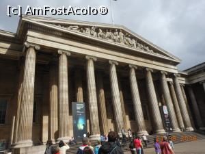 [P02] British Museum - Intrarea principală cu fronton sculptat.  » foto by iulianic
 - 
<span class="allrVoted glyphicon glyphicon-heart hidden" id="av810932"></span>
<a class="m-l-10 hidden" id="sv810932" onclick="voting_Foto_DelVot(,810932,10282)" role="button">șterge vot <span class="glyphicon glyphicon-remove"></span></a>
<a id="v9810932" class=" c-red"  onclick="voting_Foto_SetVot(810932)" role="button"><span class="glyphicon glyphicon-heart-empty"></span> <b>LIKE</b> = Votează poza</a> <img class="hidden"  id="f810932W9" src="/imagini/loader.gif" border="0" /><span class="AjErrMes hidden" id="e810932ErM"></span>