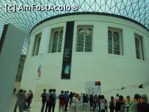 [P05] British Museum - Holul central cu punctele de informare turistică.  » foto by iulianic
 - 
<span class="allrVoted glyphicon glyphicon-heart hidden" id="av810935"></span>
<a class="m-l-10 hidden" id="sv810935" onclick="voting_Foto_DelVot(,810935,10282)" role="button">șterge vot <span class="glyphicon glyphicon-remove"></span></a>
<a id="v9810935" class=" c-red"  onclick="voting_Foto_SetVot(810935)" role="button"><span class="glyphicon glyphicon-heart-empty"></span> <b>LIKE</b> = Votează poza</a> <img class="hidden"  id="f810935W9" src="/imagini/loader.gif" border="0" /><span class="AjErrMes hidden" id="e810935ErM"></span>