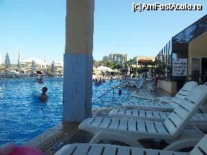[P03] piscina hotelului care este mare, curata, apa f calda! 
In plus nu exista plaja in aceste statiuni (qwara si bugibba)  » foto by popescuionut
 - 
<span class="allrVoted glyphicon glyphicon-heart hidden" id="av340269"></span>
<a class="m-l-10 hidden" id="sv340269" onclick="voting_Foto_DelVot(,340269,10320)" role="button">șterge vot <span class="glyphicon glyphicon-remove"></span></a>
<a id="v9340269" class=" c-red"  onclick="voting_Foto_SetVot(340269)" role="button"><span class="glyphicon glyphicon-heart-empty"></span> <b>LIKE</b> = Votează poza</a> <img class="hidden"  id="f340269W9" src="/imagini/loader.gif" border="0" /><span class="AjErrMes hidden" id="e340269ErM"></span>