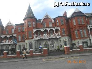 [P26] Irlanda - orasul Bray; Esplanade Hotel Bray, o superba cladire victoriana » foto by Diaura*
 - 
<span class="allrVoted glyphicon glyphicon-heart hidden" id="av457396"></span>
<a class="m-l-10 hidden" id="sv457396" onclick="voting_Foto_DelVot(,457396,10323)" role="button">șterge vot <span class="glyphicon glyphicon-remove"></span></a>
<a id="v9457396" class=" c-red"  onclick="voting_Foto_SetVot(457396)" role="button"><span class="glyphicon glyphicon-heart-empty"></span> <b>LIKE</b> = Votează poza</a> <img class="hidden"  id="f457396W9" src="/imagini/loader.gif" border="0" /><span class="AjErrMes hidden" id="e457396ErM"></span>