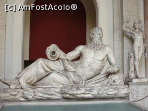 [P07] Statuia altei zeități, care seamănă destul de mult cu Nilul văzut anterior » foto by RoxanaGRS
 - 
<span class="allrVoted glyphicon glyphicon-heart hidden" id="av1004656"></span>
<a class="m-l-10 hidden" id="sv1004656" onclick="voting_Foto_DelVot(,1004656,10398)" role="button">șterge vot <span class="glyphicon glyphicon-remove"></span></a>
<a id="v91004656" class=" c-red"  onclick="voting_Foto_SetVot(1004656)" role="button"><span class="glyphicon glyphicon-heart-empty"></span> <b>LIKE</b> = Votează poza</a> <img class="hidden"  id="f1004656W9" src="/imagini/loader.gif" border="0" /><span class="AjErrMes hidden" id="e1004656ErM"></span>