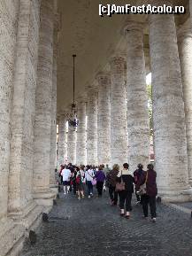 [P02] Ne îndreptăm spre intrarea în Muzeele Vaticanului,depășind colonada nordică a Pieței San Pietro. » foto by mariana.olaru
 - 
<span class="allrVoted glyphicon glyphicon-heart hidden" id="av265623"></span>
<a class="m-l-10 hidden" id="sv265623" onclick="voting_Foto_DelVot(,265623,10398)" role="button">șterge vot <span class="glyphicon glyphicon-remove"></span></a>
<a id="v9265623" class=" c-red"  onclick="voting_Foto_SetVot(265623)" role="button"><span class="glyphicon glyphicon-heart-empty"></span> <b>LIKE</b> = Votează poza</a> <img class="hidden"  id="f265623W9" src="/imagini/loader.gif" border="0" /><span class="AjErrMes hidden" id="e265623ErM"></span>