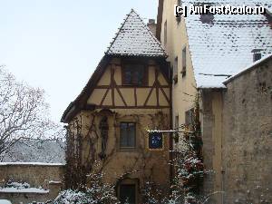 [P16] Un hotel din oraşul vechi.  » foto by abancor
 - 
<span class="allrVoted glyphicon glyphicon-heart hidden" id="av386189"></span>
<a class="m-l-10 hidden" id="sv386189" onclick="voting_Foto_DelVot(,386189,10426)" role="button">șterge vot <span class="glyphicon glyphicon-remove"></span></a>
<a id="v9386189" class=" c-red"  onclick="voting_Foto_SetVot(386189)" role="button"><span class="glyphicon glyphicon-heart-empty"></span> <b>LIKE</b> = Votează poza</a> <img class="hidden"  id="f386189W9" src="/imagini/loader.gif" border="0" /><span class="AjErrMes hidden" id="e386189ErM"></span>