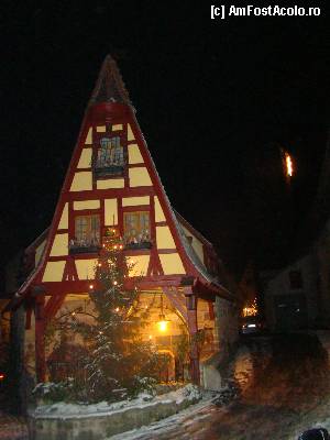 [P26] Vechea fierărie, una dintre cele mai fotografiate clădiri din Rothenburg.  » foto by abancor
 - 
<span class="allrVoted glyphicon glyphicon-heart hidden" id="av386199"></span>
<a class="m-l-10 hidden" id="sv386199" onclick="voting_Foto_DelVot(,386199,10426)" role="button">șterge vot <span class="glyphicon glyphicon-remove"></span></a>
<a id="v9386199" class=" c-red"  onclick="voting_Foto_SetVot(386199)" role="button"><span class="glyphicon glyphicon-heart-empty"></span> <b>LIKE</b> = Votează poza</a> <img class="hidden"  id="f386199W9" src="/imagini/loader.gif" border="0" /><span class="AjErrMes hidden" id="e386199ErM"></span>