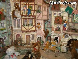 [P33] O vitrină a magazinului de Crăciun Kaethe Wohlfahrt.  » foto by abancor
 - 
<span class="allrVoted glyphicon glyphicon-heart hidden" id="av386206"></span>
<a class="m-l-10 hidden" id="sv386206" onclick="voting_Foto_DelVot(,386206,10426)" role="button">șterge vot <span class="glyphicon glyphicon-remove"></span></a>
<a id="v9386206" class=" c-red"  onclick="voting_Foto_SetVot(386206)" role="button"><span class="glyphicon glyphicon-heart-empty"></span> <b>LIKE</b> = Votează poza</a> <img class="hidden"  id="f386206W9" src="/imagini/loader.gif" border="0" /><span class="AjErrMes hidden" id="e386206ErM"></span>