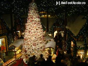 [P34] Centrul magazinului Kaethe Wohlfahrt, împodobit feeric. Aşa îl găsiţi şi vara!  » foto by abancor
 - 
<span class="allrVoted glyphicon glyphicon-heart hidden" id="av386207"></span>
<a class="m-l-10 hidden" id="sv386207" onclick="voting_Foto_DelVot(,386207,10426)" role="button">șterge vot <span class="glyphicon glyphicon-remove"></span></a>
<a id="v9386207" class=" c-red"  onclick="voting_Foto_SetVot(386207)" role="button"><span class="glyphicon glyphicon-heart-empty"></span> <b>LIKE</b> = Votează poza</a> <img class="hidden"  id="f386207W9" src="/imagini/loader.gif" border="0" /><span class="AjErrMes hidden" id="e386207ErM"></span>