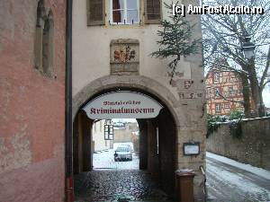 [P36] Intrarea în Muzeul Justiţiei Medievale.  » foto by abancor
 - 
<span class="allrVoted glyphicon glyphicon-heart hidden" id="av386209"></span>
<a class="m-l-10 hidden" id="sv386209" onclick="voting_Foto_DelVot(,386209,10426)" role="button">șterge vot <span class="glyphicon glyphicon-remove"></span></a>
<a id="v9386209" class=" c-red"  onclick="voting_Foto_SetVot(386209)" role="button"><span class="glyphicon glyphicon-heart-empty"></span> <b>LIKE</b> = Votează poza</a> <img class="hidden"  id="f386209W9" src="/imagini/loader.gif" border="0" /><span class="AjErrMes hidden" id="e386209ErM"></span>