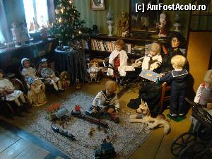 [P48] Reconstituirea unei camere de copil de pe la 1900.  » foto by abancor
 - 
<span class="allrVoted glyphicon glyphicon-heart hidden" id="av386221"></span>
<a class="m-l-10 hidden" id="sv386221" onclick="voting_Foto_DelVot(,386221,10426)" role="button">șterge vot <span class="glyphicon glyphicon-remove"></span></a>
<a id="v9386221" class=" c-red"  onclick="voting_Foto_SetVot(386221)" role="button"><span class="glyphicon glyphicon-heart-empty"></span> <b>LIKE</b> = Votează poza</a> <img class="hidden"  id="f386221W9" src="/imagini/loader.gif" border="0" /><span class="AjErrMes hidden" id="e386221ErM"></span>