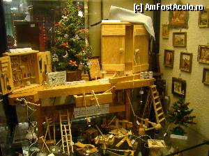 [P52] Mobilier pentru păpuşi de vînzare. Preţurile sînt între 80 şi 300 euro pentru obiectele din imagine.  » foto by abancor
 - 
<span class="allrVoted glyphicon glyphicon-heart hidden" id="av386225"></span>
<a class="m-l-10 hidden" id="sv386225" onclick="voting_Foto_DelVot(,386225,10426)" role="button">șterge vot <span class="glyphicon glyphicon-remove"></span></a>
<a id="v9386225" class=" c-red"  onclick="voting_Foto_SetVot(386225)" role="button"><span class="glyphicon glyphicon-heart-empty"></span> <b>LIKE</b> = Votează poza</a> <img class="hidden"  id="f386225W9" src="/imagini/loader.gif" border="0" /><span class="AjErrMes hidden" id="e386225ErM"></span>