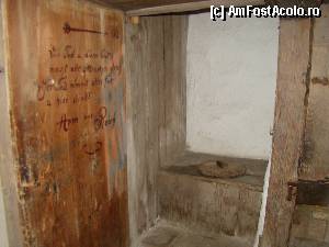 [P57] Casa avea şi toaletă în interior.  » foto by abancor
 - 
<span class="allrVoted glyphicon glyphicon-heart hidden" id="av386230"></span>
<a class="m-l-10 hidden" id="sv386230" onclick="voting_Foto_DelVot(,386230,10426)" role="button">șterge vot <span class="glyphicon glyphicon-remove"></span></a>
<a id="v9386230" class=" c-red"  onclick="voting_Foto_SetVot(386230)" role="button"><span class="glyphicon glyphicon-heart-empty"></span> <b>LIKE</b> = Votează poza</a> <img class="hidden"  id="f386230W9" src="/imagini/loader.gif" border="0" /><span class="AjErrMes hidden" id="e386230ErM"></span>