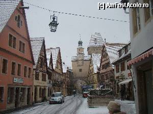 [P09] Markusturm, clădire emblematică, una din vechile porţi, astăzi rămasă singură între casele construite pe locul zidurilor de demult. Oraşul crescuse.  » foto by abancor
 - 
<span class="allrVoted glyphicon glyphicon-heart hidden" id="av386182"></span>
<a class="m-l-10 hidden" id="sv386182" onclick="voting_Foto_DelVot(,386182,10426)" role="button">șterge vot <span class="glyphicon glyphicon-remove"></span></a>
<a id="v9386182" class=" c-red"  onclick="voting_Foto_SetVot(386182)" role="button"><span class="glyphicon glyphicon-heart-empty"></span> <b>LIKE</b> = Votează poza</a> <img class="hidden"  id="f386182W9" src="/imagini/loader.gif" border="0" /><span class="AjErrMes hidden" id="e386182ErM"></span>