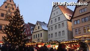 [P14] Piata centrala din Rothenburg » foto by giuliani
 - 
<span class="allrVoted glyphicon glyphicon-heart hidden" id="av446583"></span>
<a class="m-l-10 hidden" id="sv446583" onclick="voting_Foto_DelVot(,446583,10426)" role="button">șterge vot <span class="glyphicon glyphicon-remove"></span></a>
<a id="v9446583" class=" c-red"  onclick="voting_Foto_SetVot(446583)" role="button"><span class="glyphicon glyphicon-heart-empty"></span> <b>LIKE</b> = Votează poza</a> <img class="hidden"  id="f446583W9" src="/imagini/loader.gif" border="0" /><span class="AjErrMes hidden" id="e446583ErM"></span>