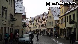 [P02] Strada tipic germana, la Rothenburg » foto by giuliani
 - 
<span class="allrVoted glyphicon glyphicon-heart hidden" id="av446571"></span>
<a class="m-l-10 hidden" id="sv446571" onclick="voting_Foto_DelVot(,446571,10426)" role="button">șterge vot <span class="glyphicon glyphicon-remove"></span></a>
<a id="v9446571" class=" c-red"  onclick="voting_Foto_SetVot(446571)" role="button"><span class="glyphicon glyphicon-heart-empty"></span> <b>LIKE</b> = Votează poza</a> <img class="hidden"  id="f446571W9" src="/imagini/loader.gif" border="0" /><span class="AjErrMes hidden" id="e446571ErM"></span>