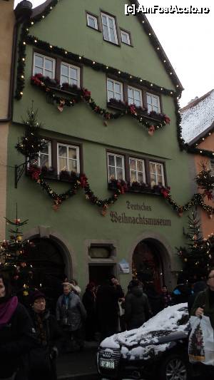 [P07] Muzeul Craciunului » foto by giuliani
 - 
<span class="allrVoted glyphicon glyphicon-heart hidden" id="av446576"></span>
<a class="m-l-10 hidden" id="sv446576" onclick="voting_Foto_DelVot(,446576,10426)" role="button">șterge vot <span class="glyphicon glyphicon-remove"></span></a>
<a id="v9446576" class=" c-red"  onclick="voting_Foto_SetVot(446576)" role="button"><span class="glyphicon glyphicon-heart-empty"></span> <b>LIKE</b> = Votează poza</a> <img class="hidden"  id="f446576W9" src="/imagini/loader.gif" border="0" /><span class="AjErrMes hidden" id="e446576ErM"></span>