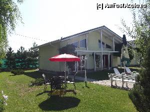[P26] bungalow-ul in care am stat » foto by Angelinne
 - 
<span class="allrVoted glyphicon glyphicon-heart hidden" id="av354191"></span>
<a class="m-l-10 hidden" id="sv354191" onclick="voting_Foto_DelVot(,354191,10488)" role="button">șterge vot <span class="glyphicon glyphicon-remove"></span></a>
<a id="v9354191" class=" c-red"  onclick="voting_Foto_SetVot(354191)" role="button"><span class="glyphicon glyphicon-heart-empty"></span> <b>LIKE</b> = Votează poza</a> <img class="hidden"  id="f354191W9" src="/imagini/loader.gif" border="0" /><span class="AjErrMes hidden" id="e354191ErM"></span>