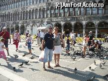 [P12] Eu si mami in piata (deh tot cu plasa ca romanii - cumparasem suveniruri) » foto by leonmaximilian
 - 
<span class="allrVoted glyphicon glyphicon-heart hidden" id="av271391"></span>
<a class="m-l-10 hidden" id="sv271391" onclick="voting_Foto_DelVot(,271391,10515)" role="button">șterge vot <span class="glyphicon glyphicon-remove"></span></a>
<a id="v9271391" class=" c-red"  onclick="voting_Foto_SetVot(271391)" role="button"><span class="glyphicon glyphicon-heart-empty"></span> <b>LIKE</b> = Votează poza</a> <img class="hidden"  id="f271391W9" src="/imagini/loader.gif" border="0" /><span class="AjErrMes hidden" id="e271391ErM"></span>