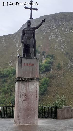 [P17] Statuia regelui Pelayo » foto by Mitica49
 - 
<span class="allrVoted glyphicon glyphicon-heart hidden" id="av1422521"></span>
<a class="m-l-10 hidden" id="sv1422521" onclick="voting_Foto_DelVot(,1422521,10554)" role="button">șterge vot <span class="glyphicon glyphicon-remove"></span></a>
<a id="v91422521" class=" c-red"  onclick="voting_Foto_SetVot(1422521)" role="button"><span class="glyphicon glyphicon-heart-empty"></span> <b>LIKE</b> = Votează poza</a> <img class="hidden"  id="f1422521W9" src="/imagini/loader.gif" border="0" /><span class="AjErrMes hidden" id="e1422521ErM"></span>