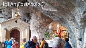 [P03] Statuia Sfintei Fecioare din Sf&acirc;nta Grotă și turiști &icirc;n vizită » foto by Mitica49
 - 
<span class="allrVoted glyphicon glyphicon-heart hidden" id="av1422507"></span>
<a class="m-l-10 hidden" id="sv1422507" onclick="voting_Foto_DelVot(,1422507,10554)" role="button">șterge vot <span class="glyphicon glyphicon-remove"></span></a>
<a id="v91422507" class=" c-red"  onclick="voting_Foto_SetVot(1422507)" role="button"><span class="glyphicon glyphicon-heart-empty"></span> <b>LIKE</b> = Votează poza</a> <img class="hidden"  id="f1422507W9" src="/imagini/loader.gif" border="0" /><span class="AjErrMes hidden" id="e1422507ErM"></span>