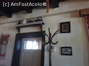 [P30] Obiectele de deasupra uşii fac parte din sistemul de alarmă?  » foto by kelyboy
 - 
<span class="allrVoted glyphicon glyphicon-heart hidden" id="av948658"></span>
<a class="m-l-10 hidden" id="sv948658" onclick="voting_Foto_DelVot(,948658,10620)" role="button">șterge vot <span class="glyphicon glyphicon-remove"></span></a>
<a id="v9948658" class=" c-red"  onclick="voting_Foto_SetVot(948658)" role="button"><span class="glyphicon glyphicon-heart-empty"></span> <b>LIKE</b> = Votează poza</a> <img class="hidden"  id="f948658W9" src="/imagini/loader.gif" border="0" /><span class="AjErrMes hidden" id="e948658ErM"></span>