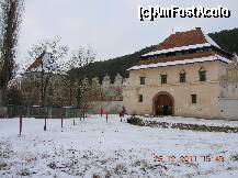 [P02] Castelul din Lăzarea (Depresiunea Giurgeului)- Turnul din sud-vest şi Bastionul central cu poarte de intrare în curtea interioară. » foto by Qvadratvus
 - 
<span class="allrVoted glyphicon glyphicon-heart hidden" id="av285514"></span>
<a class="m-l-10 hidden" id="sv285514" onclick="voting_Foto_DelVot(,285514,10621)" role="button">șterge vot <span class="glyphicon glyphicon-remove"></span></a>
<a id="v9285514" class=" c-red"  onclick="voting_Foto_SetVot(285514)" role="button"><span class="glyphicon glyphicon-heart-empty"></span> <b>LIKE</b> = Votează poza</a> <img class="hidden"  id="f285514W9" src="/imagini/loader.gif" border="0" /><span class="AjErrMes hidden" id="e285514ErM"></span>