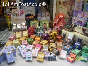 [P33] Vitrine...  » foto by cristina47*
 - 
<span class="allrVoted glyphicon glyphicon-heart hidden" id="av803314"></span>
<a class="m-l-10 hidden" id="sv803314" onclick="voting_Foto_DelVot(,803314,10639)" role="button">șterge vot <span class="glyphicon glyphicon-remove"></span></a>
<a id="v9803314" class=" c-red"  onclick="voting_Foto_SetVot(803314)" role="button"><span class="glyphicon glyphicon-heart-empty"></span> <b>LIKE</b> = Votează poza</a> <img class="hidden"  id="f803314W9" src="/imagini/loader.gif" border="0" /><span class="AjErrMes hidden" id="e803314ErM"></span>