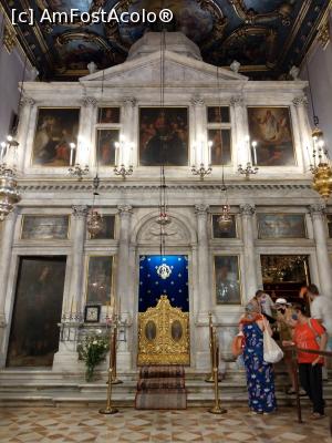 [P87] Altarul Bisericii Agios Spiridou. » foto by maryka
 - 
<span class="allrVoted glyphicon glyphicon-heart hidden" id="av1279199"></span>
<a class="m-l-10 hidden" id="sv1279199" onclick="voting_Foto_DelVot(,1279199,10697)" role="button">șterge vot <span class="glyphicon glyphicon-remove"></span></a>
<a id="v91279199" class=" c-red"  onclick="voting_Foto_SetVot(1279199)" role="button"><span class="glyphicon glyphicon-heart-empty"></span> <b>LIKE</b> = Votează poza</a> <img class="hidden"  id="f1279199W9" src="/imagini/loader.gif" border="0" /><span class="AjErrMes hidden" id="e1279199ErM"></span>